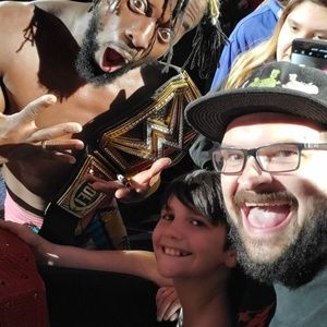 Meet your Posher, Joshua